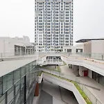 Redliving Apartemen Jakarta Living Star - Boborooms